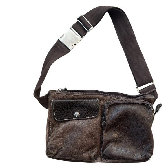 Roots Handbags - Roots vintage y2K large belt leather belt purse in great vintage condition